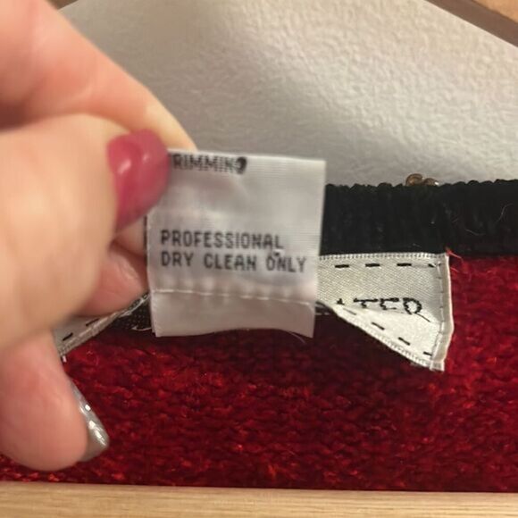 That Sweater Red Beaded with Hearts Button Up Sweater Cardigan Size M - Picture 6 of 16